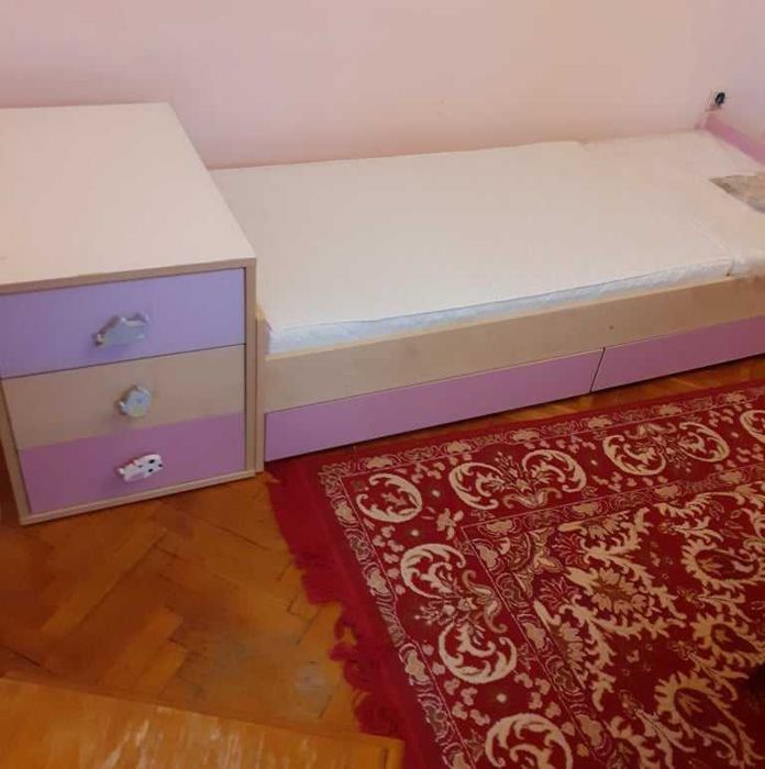 Patut , stare excelenta, saltele noi, masa infasat, dulaior