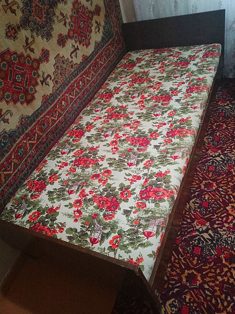 Продаю односпальную кровать