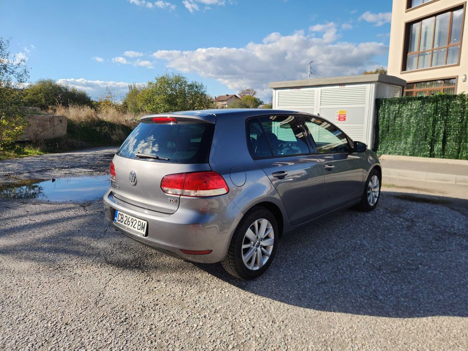 Продавам VW Golf 1.6 TDI