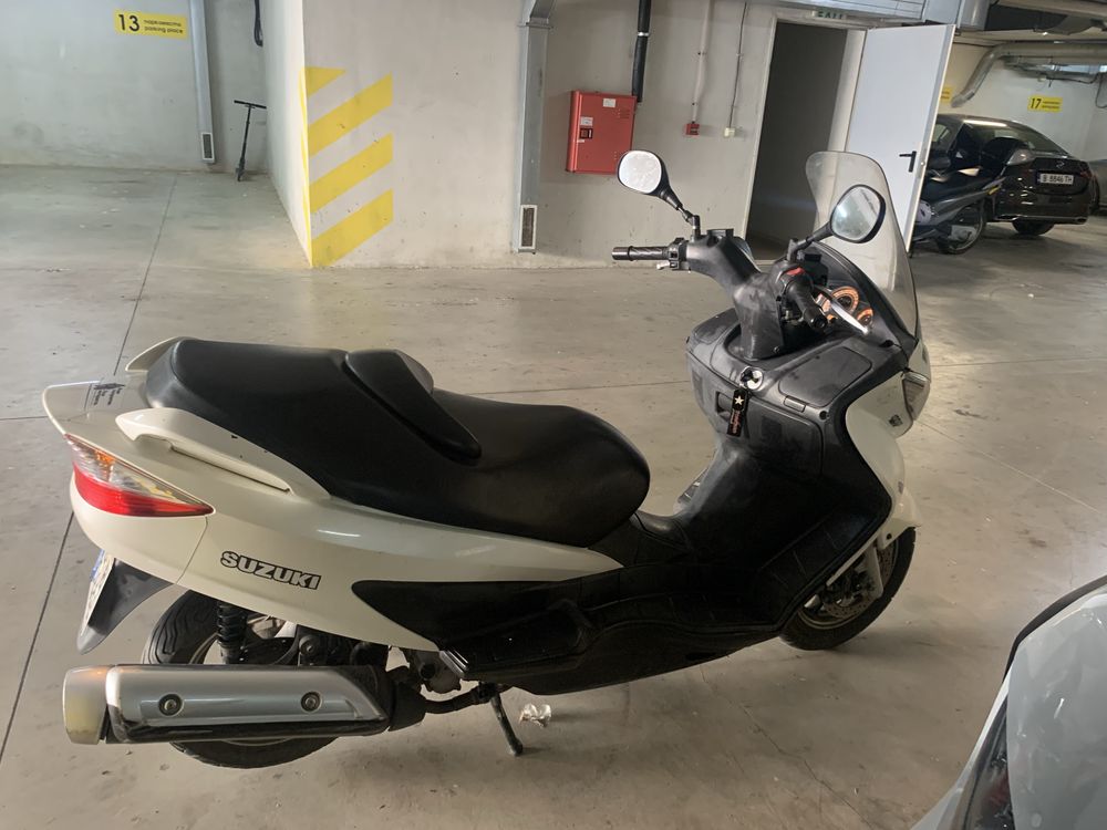 Suzuki Burgman UH 125. K7