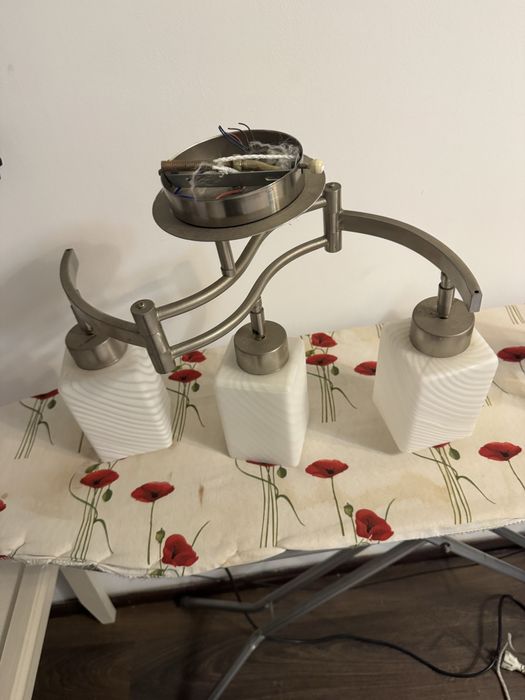 Люстра в хорошем состоянии