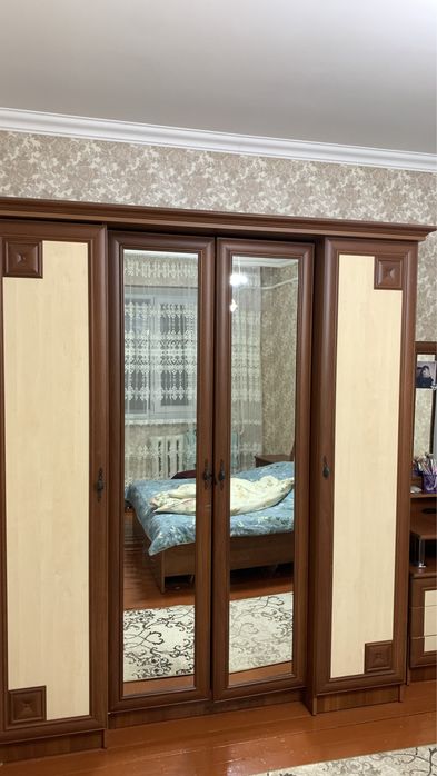 Спальная кровать,2 тумбочки, шкаф и стол с зеркалом, г Тараз