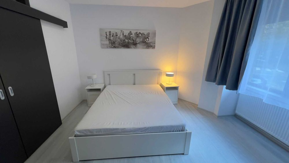 Apartament 2 camere de inchiriat - ultracentral Magheru - renovat