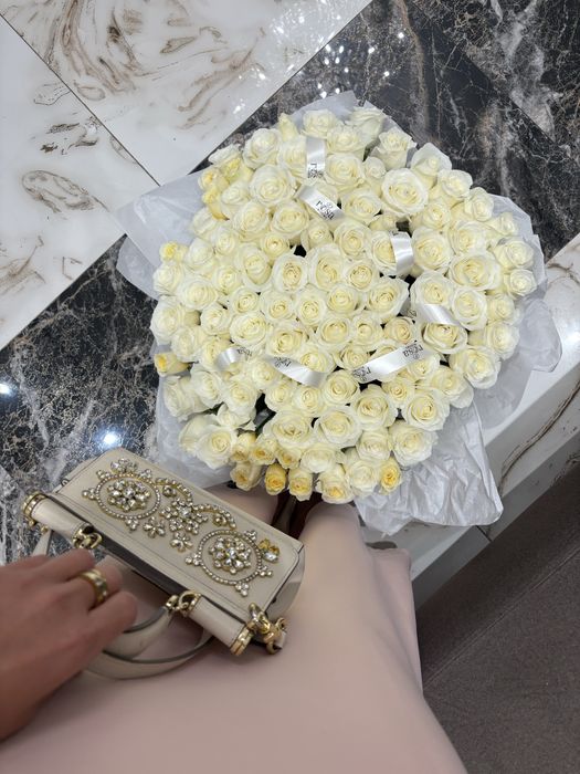 Цветы свежие только что получила