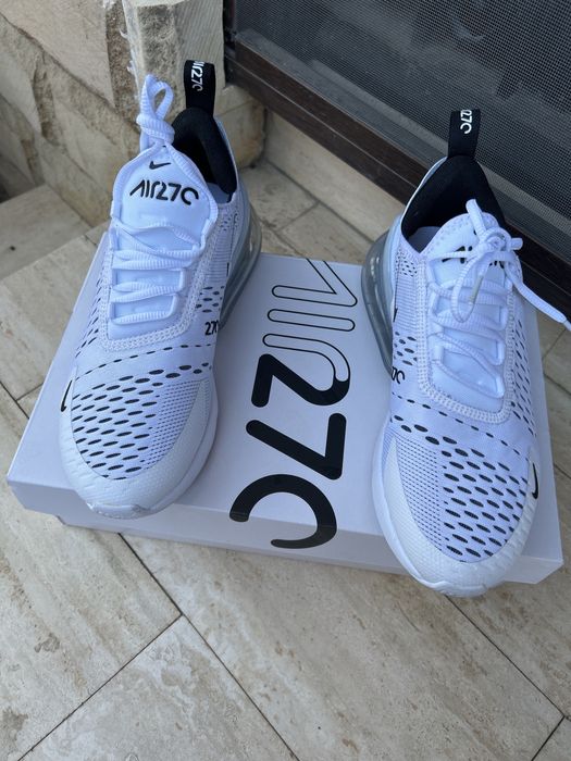 Nike Air270 noi de culoare alba pret in