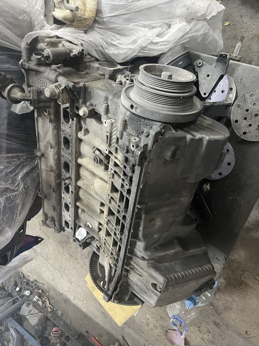 Продам двигатель M54B30