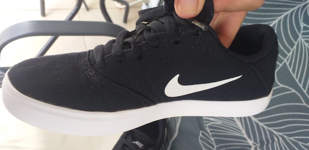 Temeri Nike baieti