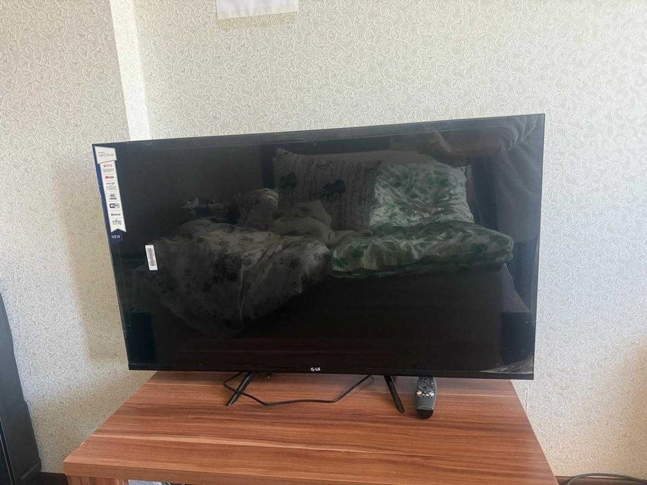 Телевизор LG, SMART, 109 см, черн