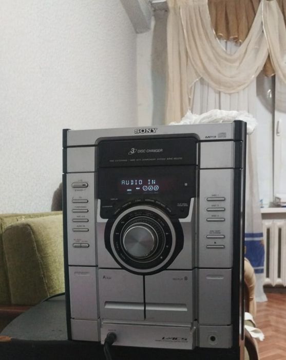 Музыкальный центр