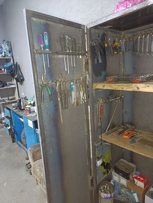 Темир шкаф. Металлические шкаф. Железный шкаф.