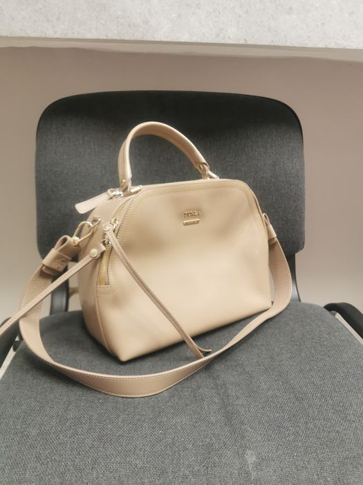 Чанта фурла furla бежава екрю