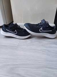 Маратонки Nike 33 н.