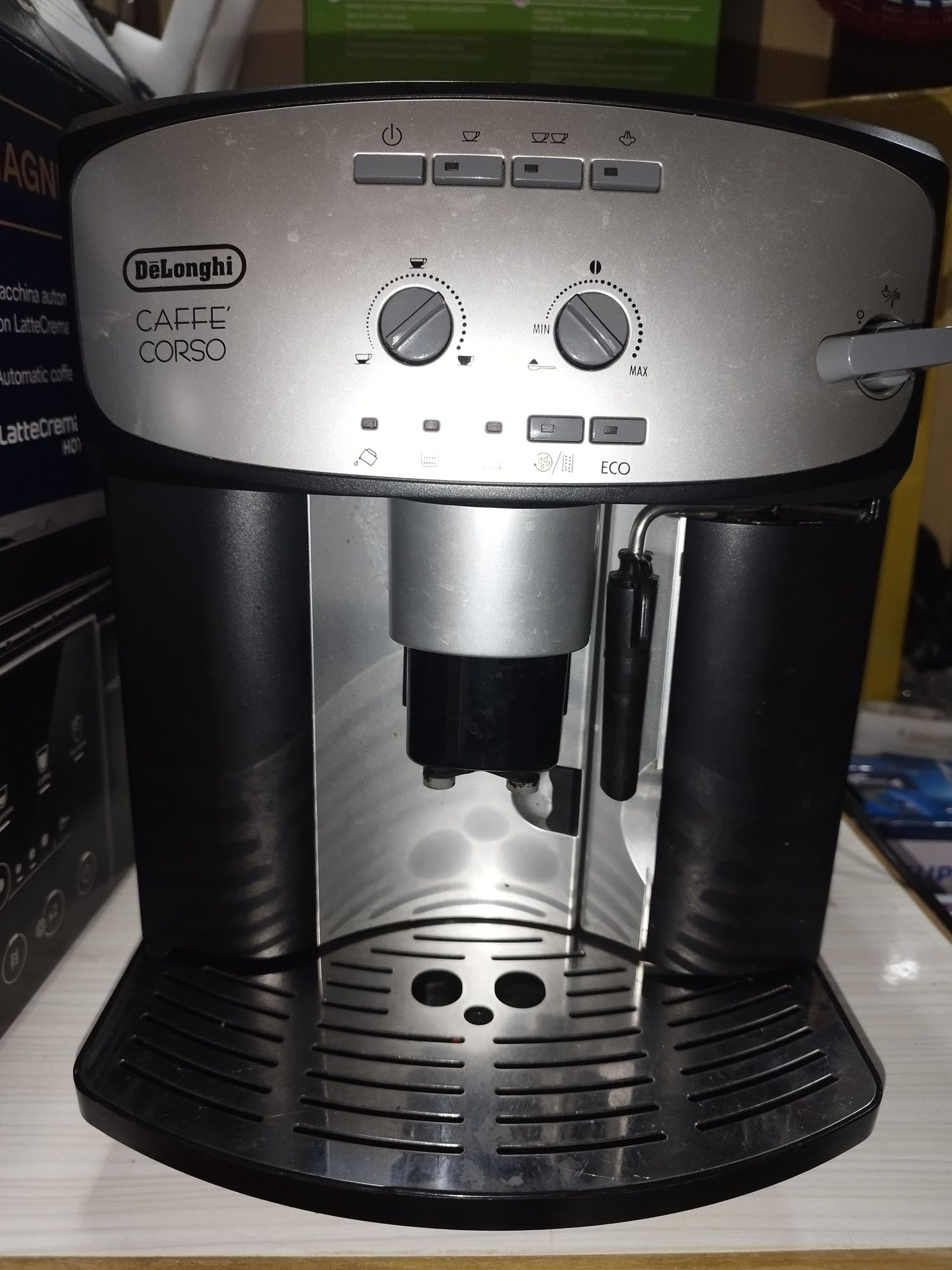 Кафеавтомат De'Longhi Caffe Corso ESAM2800, Пенообразуващо устройство,