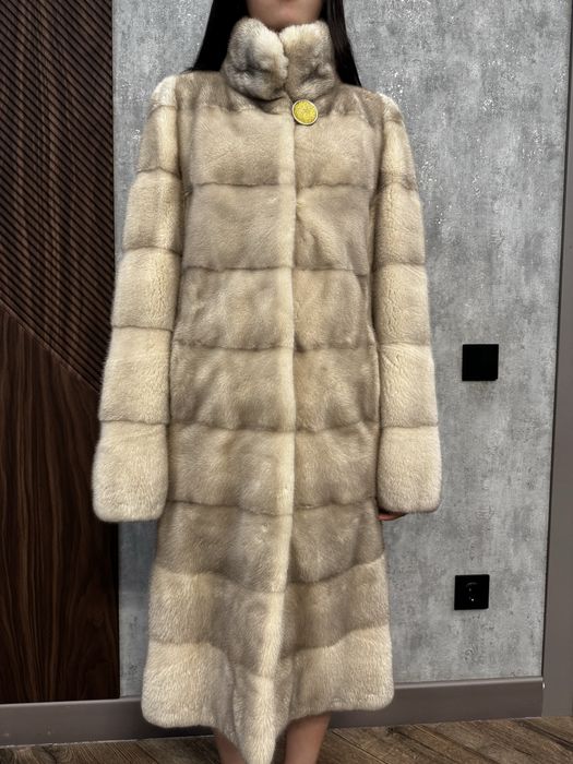 Шуба норковая б/у (американская норка)