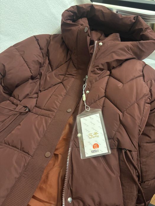 Женская зимняя куртка. Новая. Фирменная. Очень качественный, бордовый
