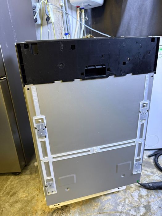 Masina de apalat vase beko incorporabila 44 cm