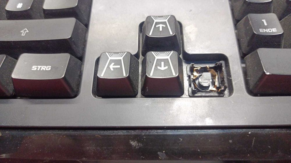 Tastatura gaming logitech G 910 Orion spectrum  cu probleme