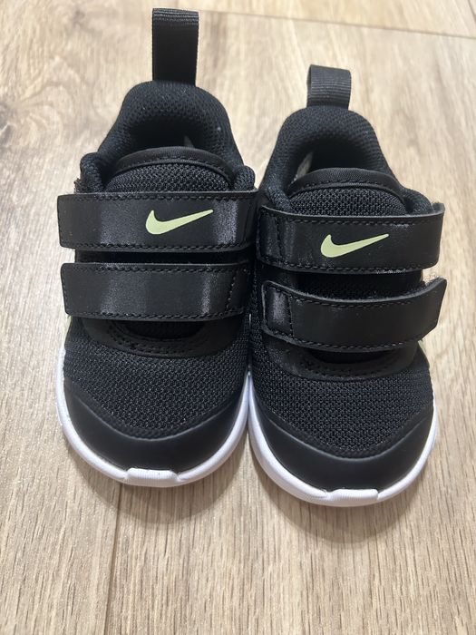 Бебешки маратонки Nike