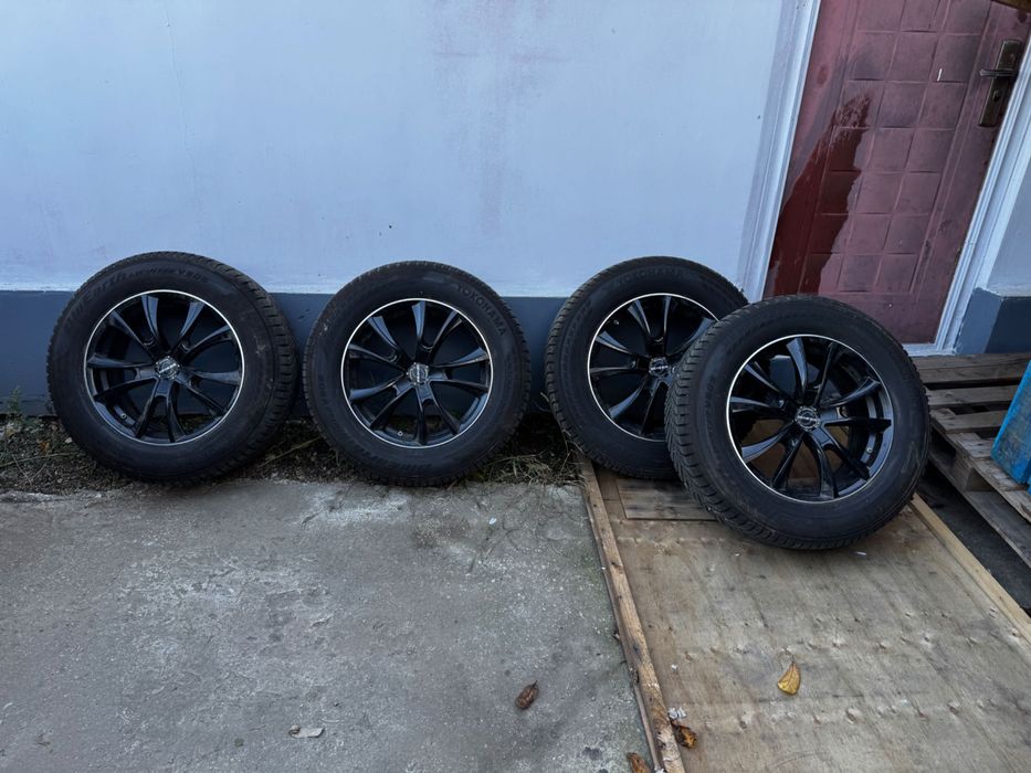 4 Jante cu anvelope iarna yokohama  jaguar f-pace 255/60/18