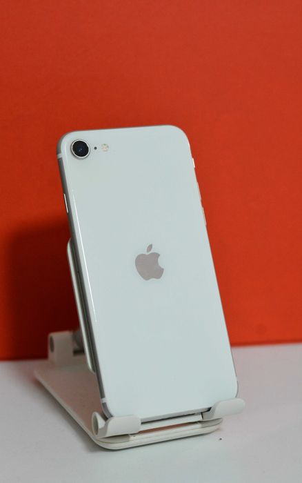 Apple iPhone SE 2 (128GB) + Apple Airtag