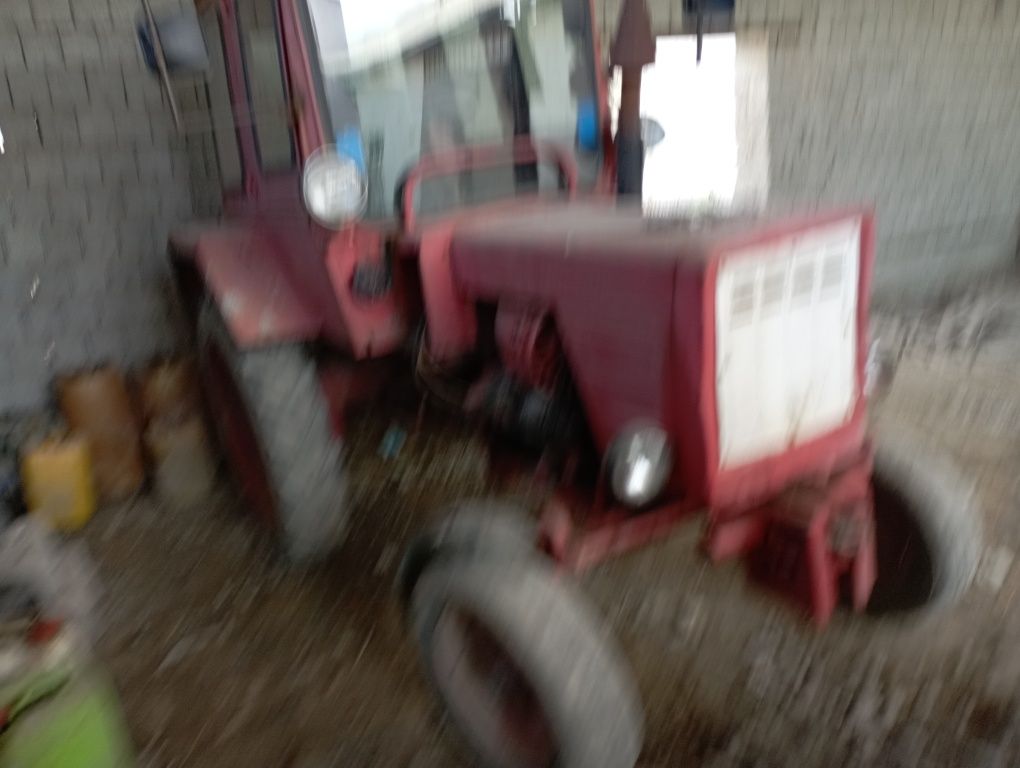 T25 traktori sotiladi xolati yaxshi