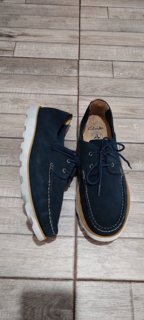 Pantofi Clarks Nr 43