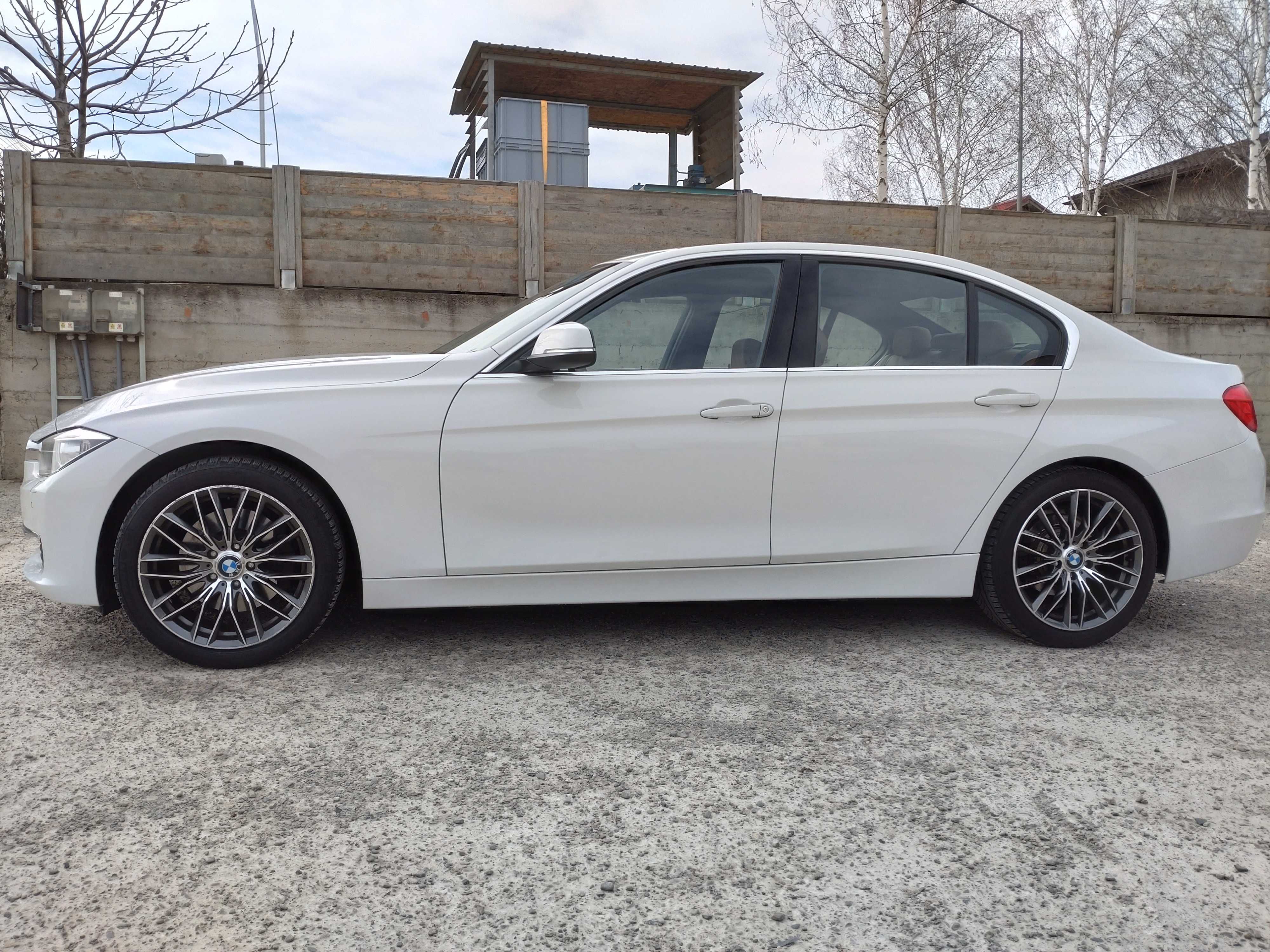 BMW 328i F30 Luxury