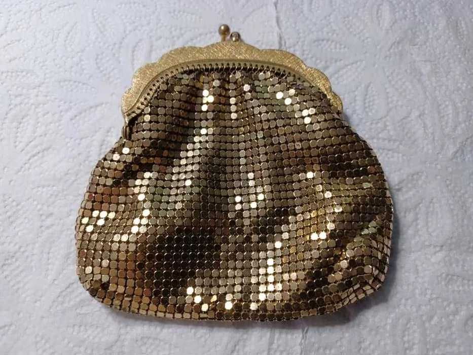 Lot vintage de 8 posete sau genti diferite