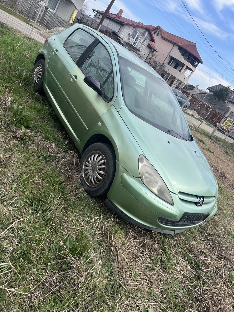 Dezmembrez peugeot 307 1.4 benzina 2004  145.000km