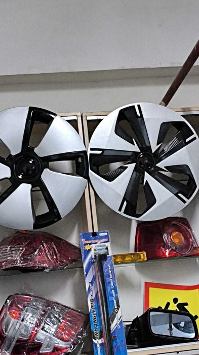 Колпаки (ободки,колпачки) гелиевые на семнадцатый размер качественные.