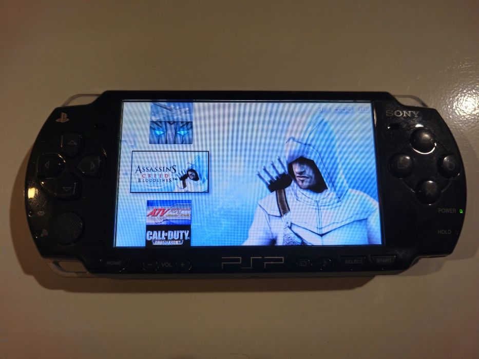Consola psp modata cu 58 jocuri