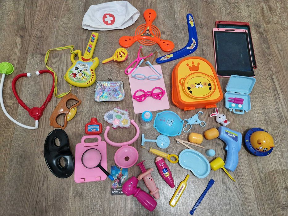 Игрушки отдам за 3000тг