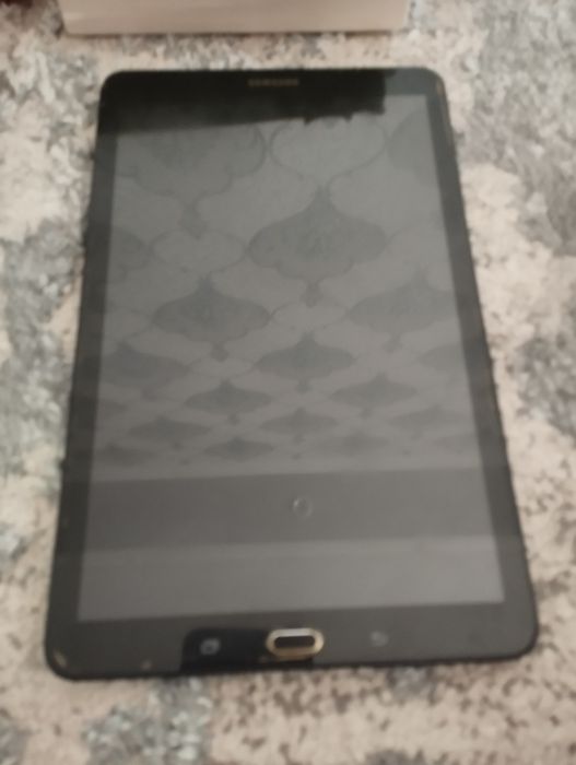 телефоны 3штук.за все 250тысячь.уступка есть