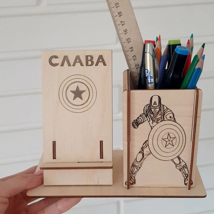 Карандашница с подставкой для телефона