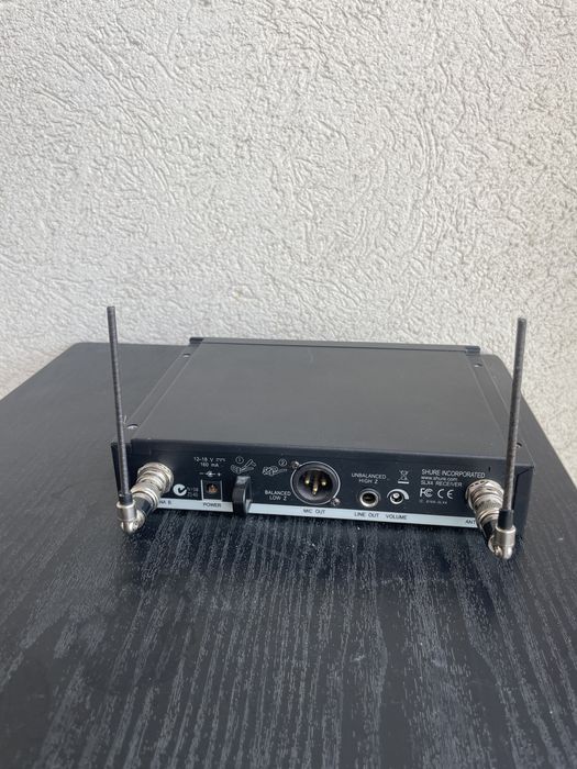 Receiver Shure SLX4 + Transmițător SLX1 (beltpack)