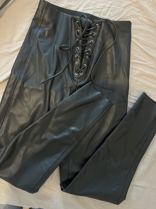 Панталон от эко кожа Zara