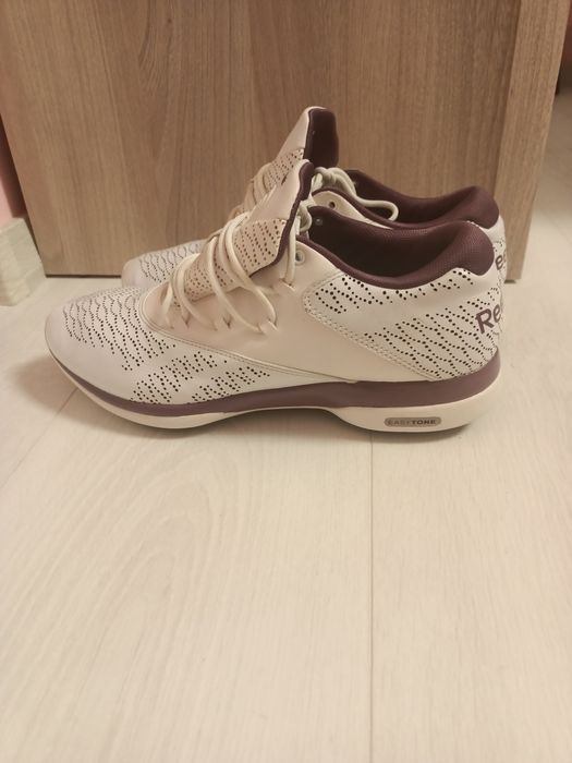 Pantofi sport Reebok noi