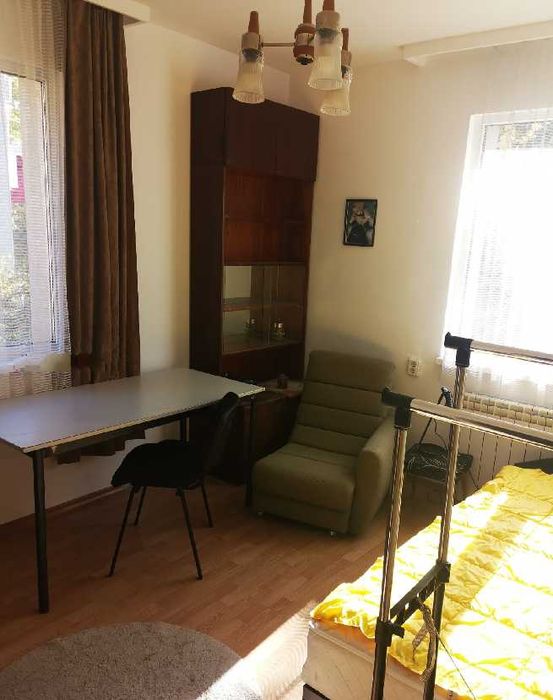 Дава се под наем Тристаен апартамент в София, Зона Б-18 - 90 кв.м за 504.9 € - Снимка #1