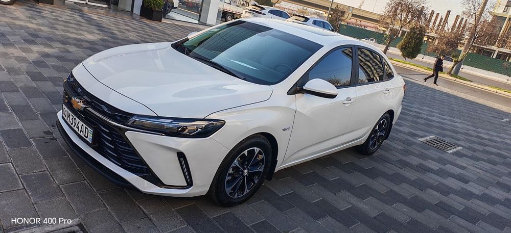 Monza srochni sotiladi 15900$