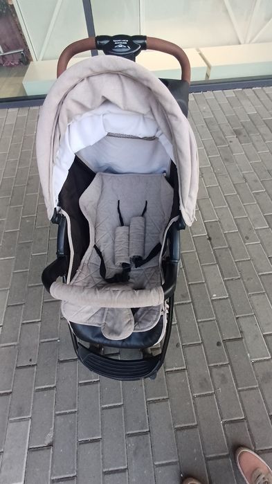 Лятна количка с голям сенник