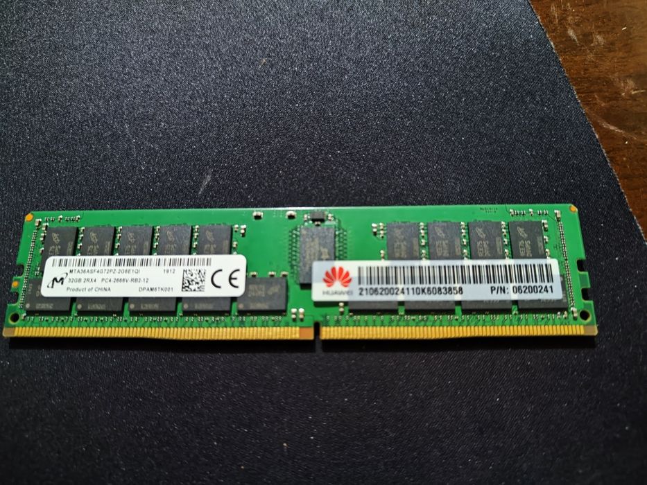 Vând plăcută rami DDR4 32GB 2667mhz
