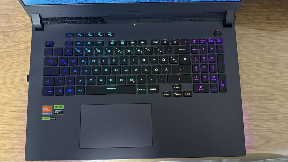 Лаптоп ROG Strix