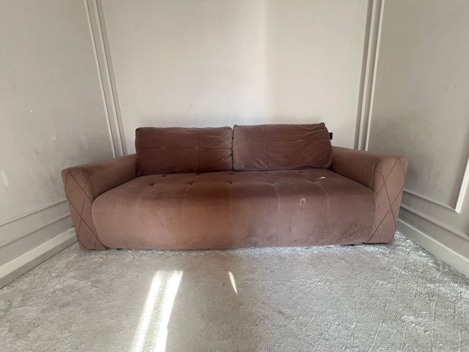 Диван мягкий для гостиной