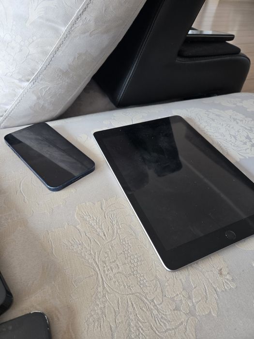 iPad 6 fara iCloud, nu încarcă