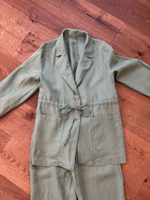 Дамски костюми xs, s