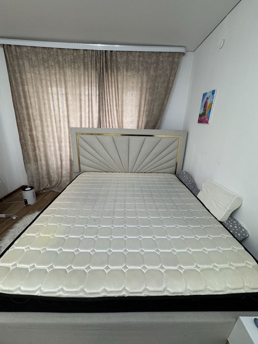 продам двухспальную кровать с ортопедический матрасом