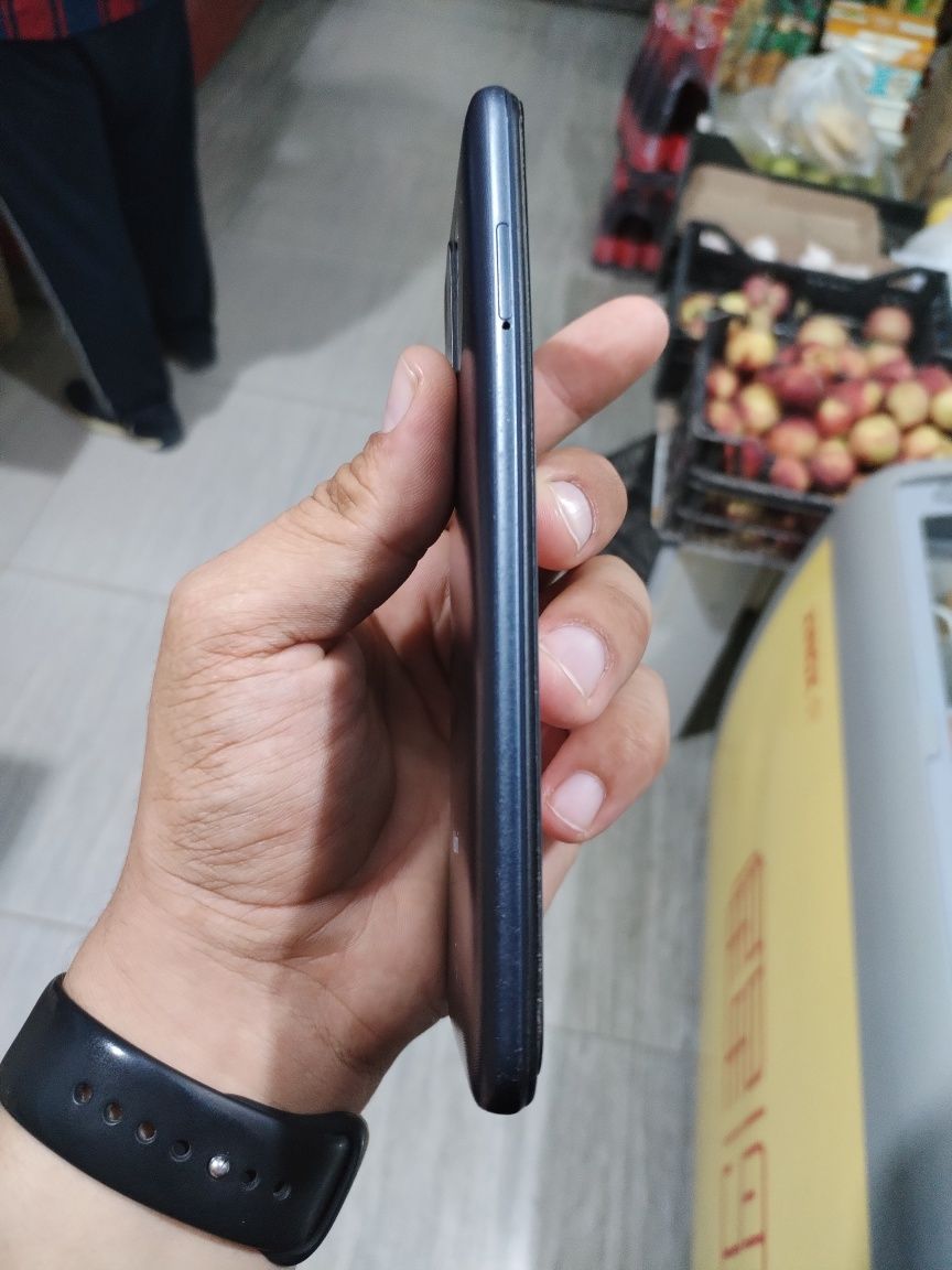 Redmi 9 4/64 sotiladi