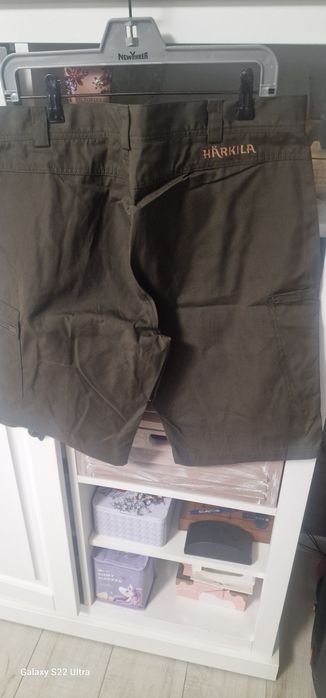 Pantaloni harkila