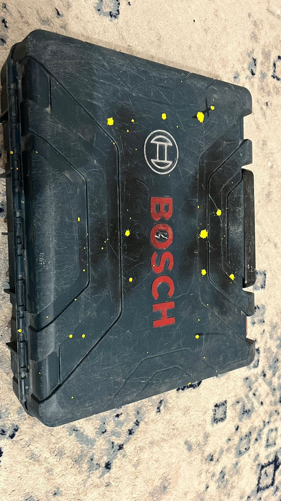 Продаю шуруповёрт Bosch Professional 18V с комплектом!