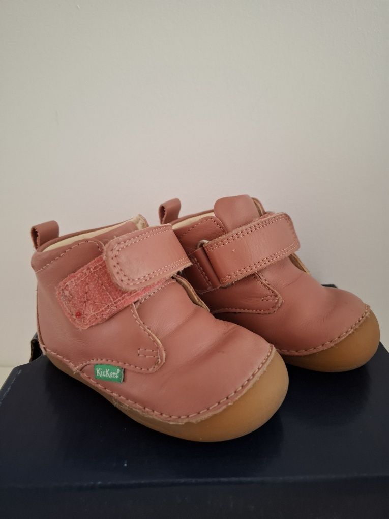 Ghetute bebe nr 19 Kickers